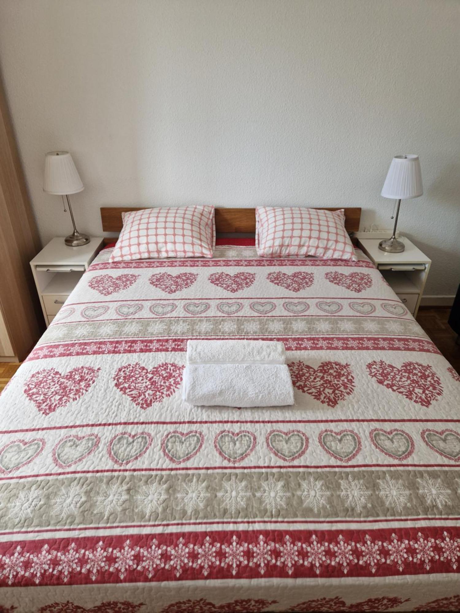 Room In Shared Apartment Cenevre Dış mekan fotoğraf