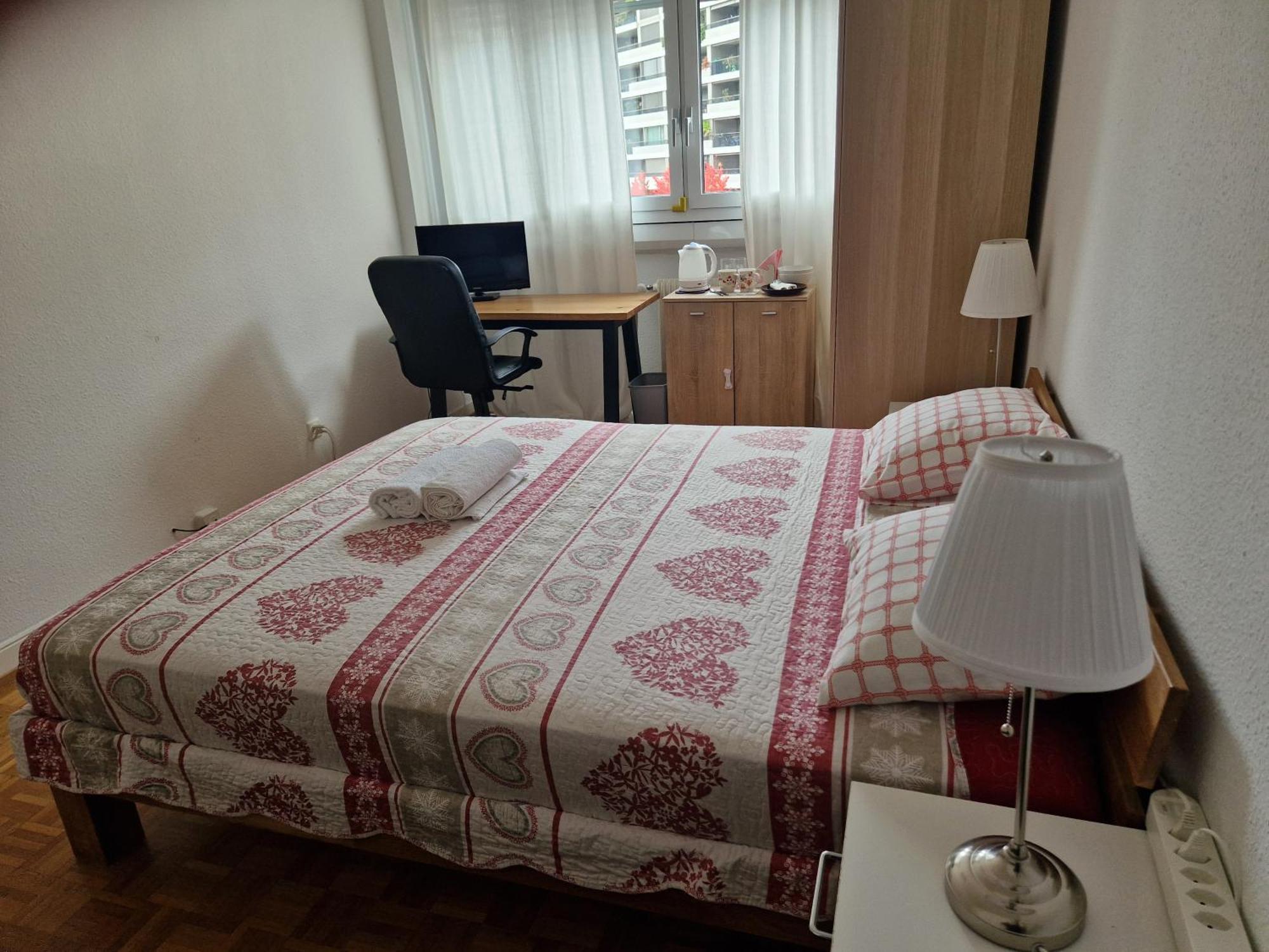 Room In Shared Apartment Cenevre Dış mekan fotoğraf
