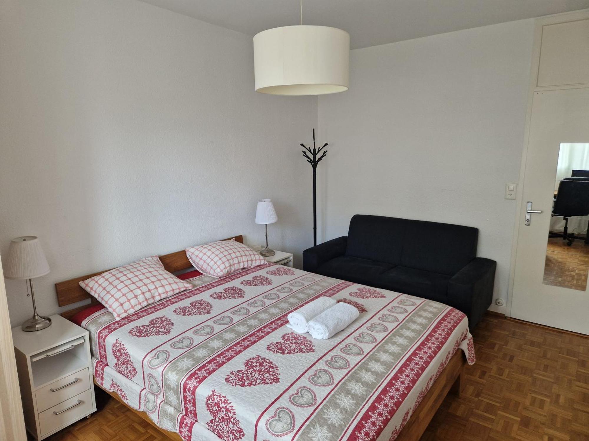 Room In Shared Apartment Cenevre Dış mekan fotoğraf