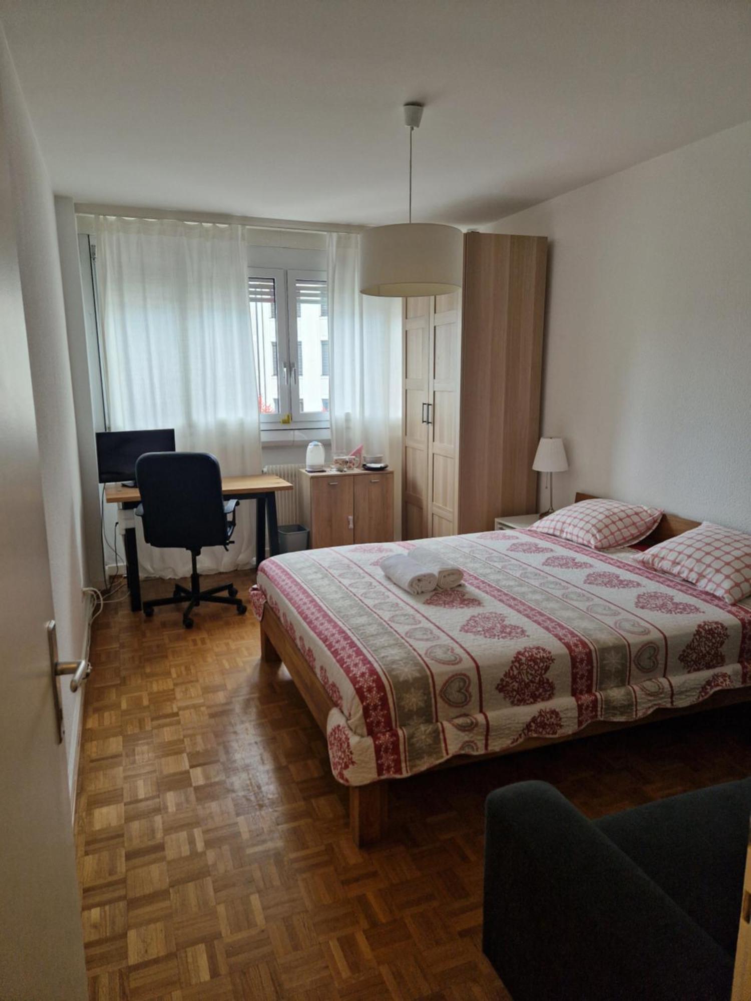 Room In Shared Apartment Cenevre Dış mekan fotoğraf