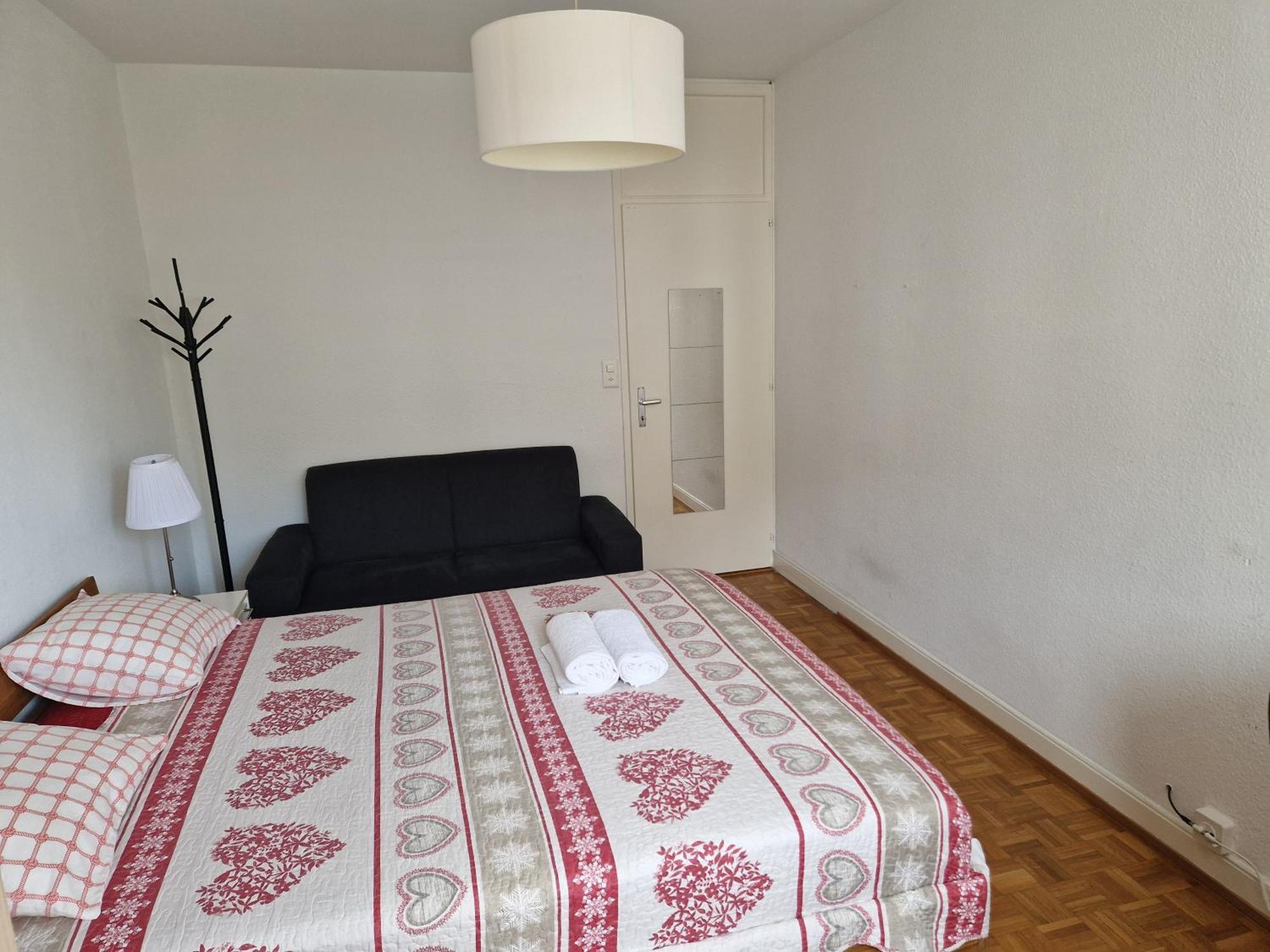 Room In Shared Apartment Cenevre Dış mekan fotoğraf